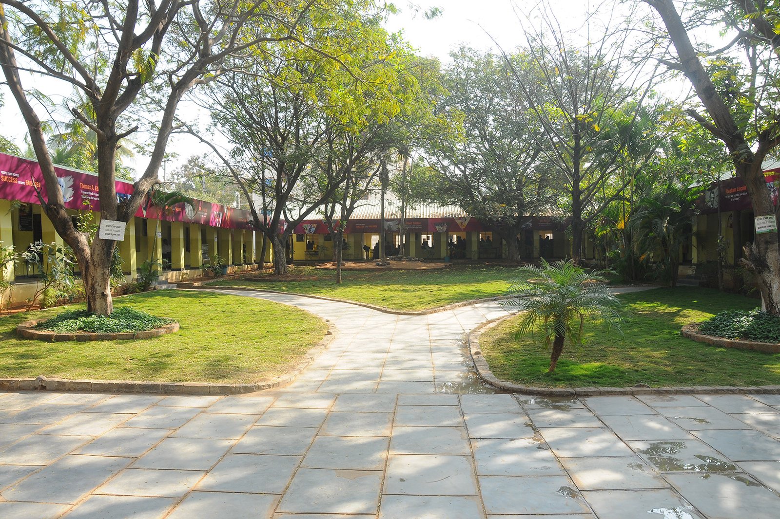 SPACIOUS CAMPUS